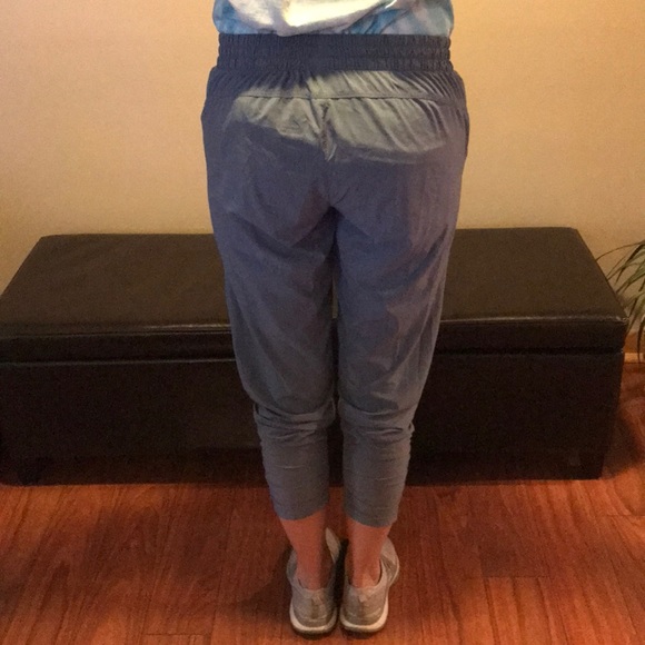 ❗️SOLD Old Navy Jogging Capri - Picture 8 of 8